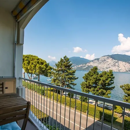 Val Di Sogno Grand View Apartment Malcesine